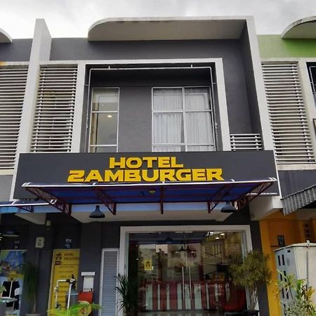 Hotel Zamburger Enstek سيبانغ المظهر الخارجي الصورة
