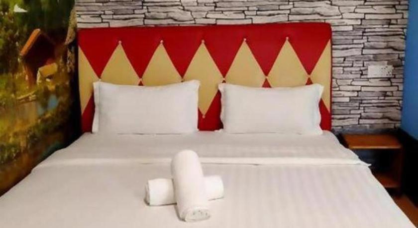 Hotel Zamburger Enstek سيبانغ المظهر الخارجي الصورة
