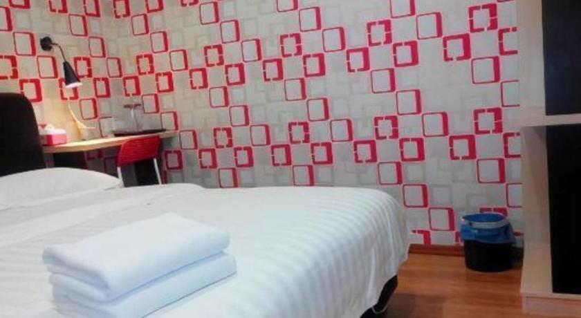 Hotel Zamburger Enstek سيبانغ المظهر الخارجي الصورة
